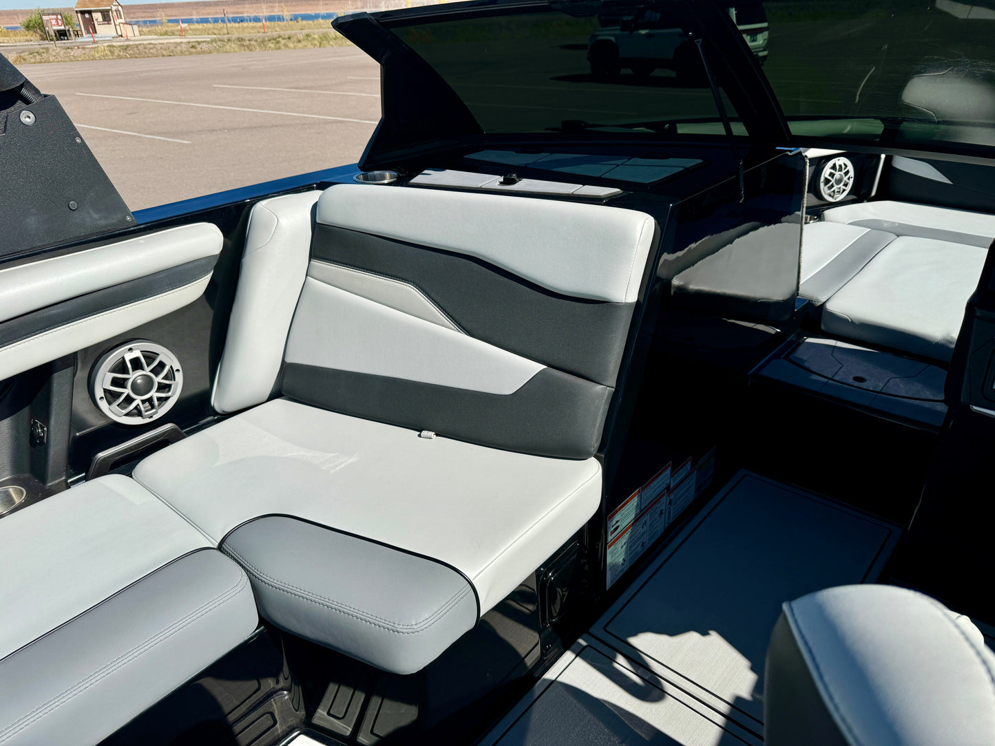 2022 Axis T250 - NEW LT4 -LIKE NEW BOAT