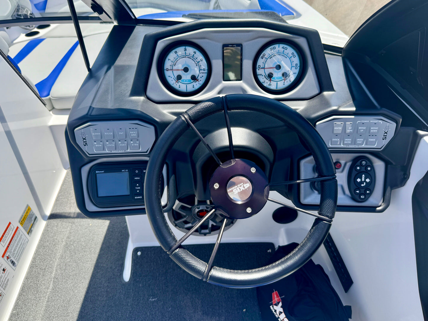 2020 Axis A24 - LIKE NEW - 80 Hours - M6DI