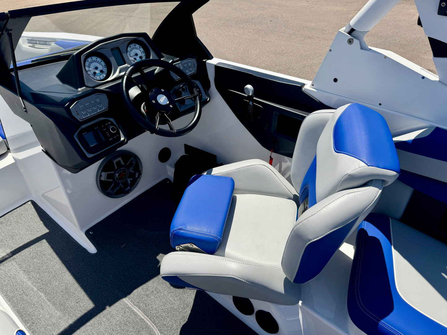 2020 Axis A24 - LIKE NEW - 80 Hours - M6DI