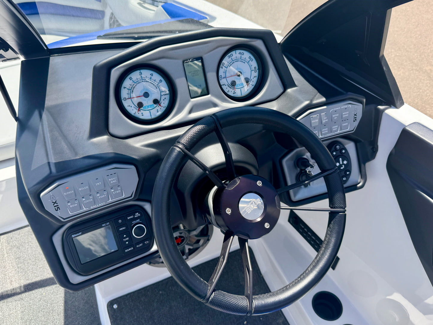 2020 Axis A24 - LIKE NEW - 80 Hours - M6DI