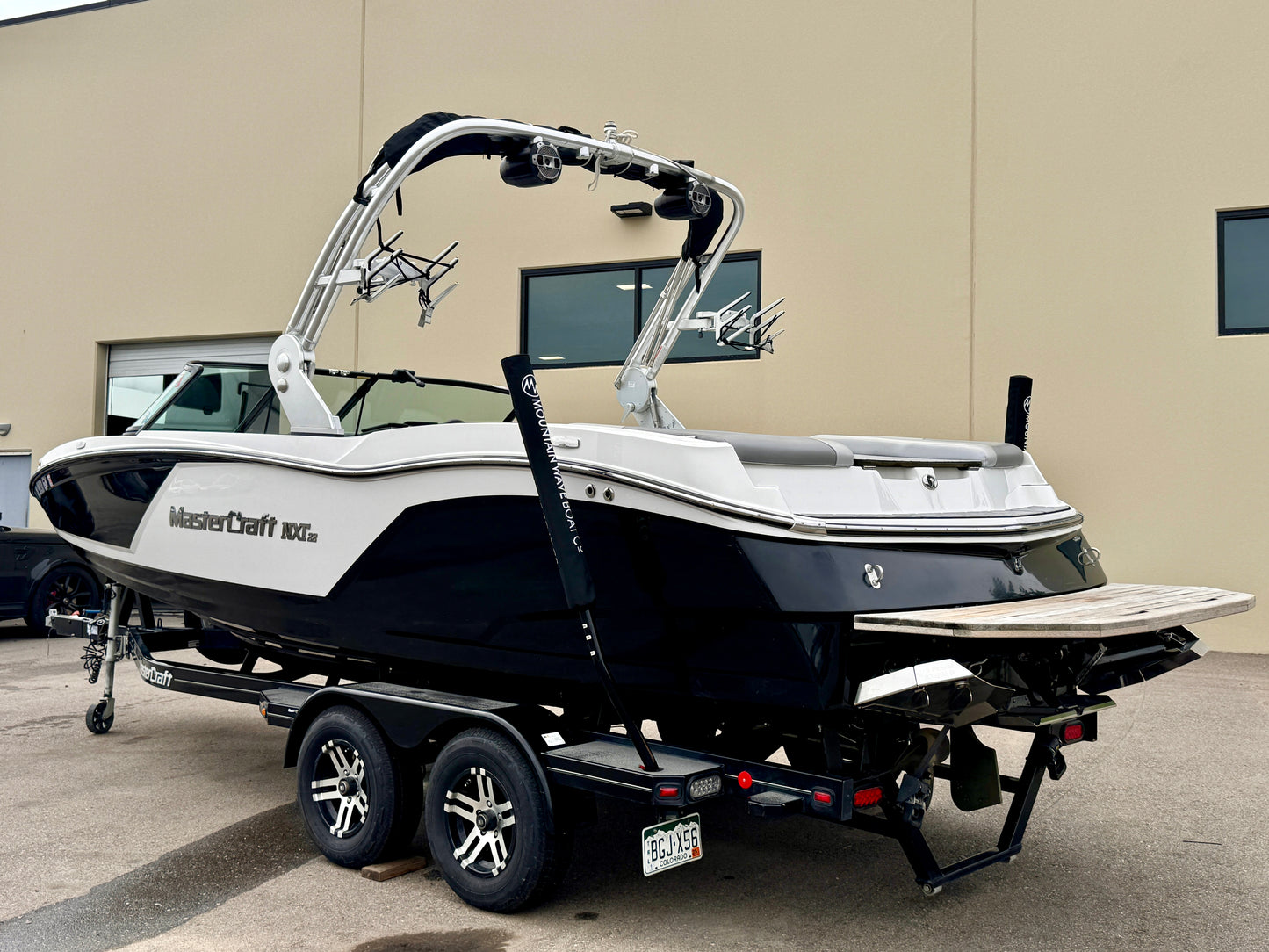 2018 MasterCraft NXT22 - USED & READY TO SURF