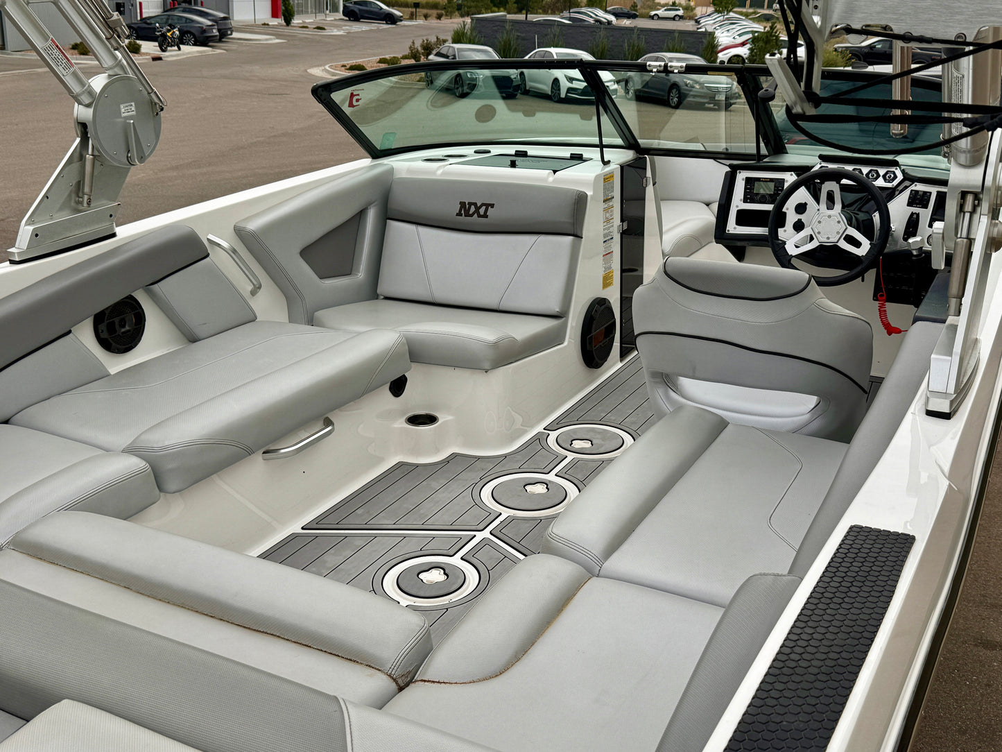 2018 MasterCraft NXT22 - USED & READY TO SURF