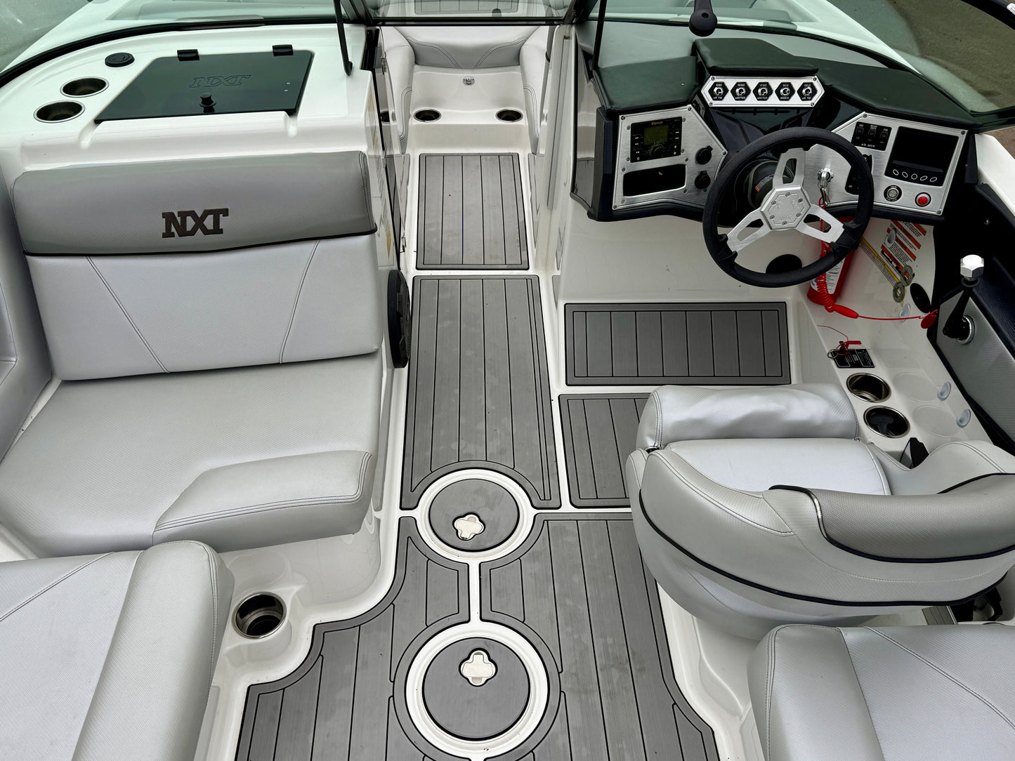 2018 MasterCraft NXT22 - USED & READY TO SURF