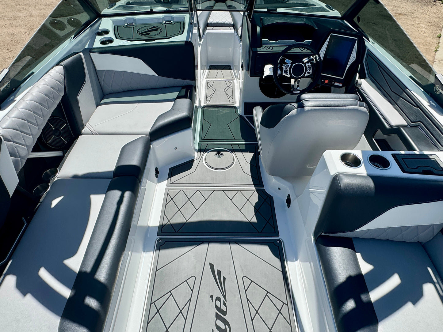 2022 Tige Z3 - 6.2L Raptor 400 - ALMOST NEW
