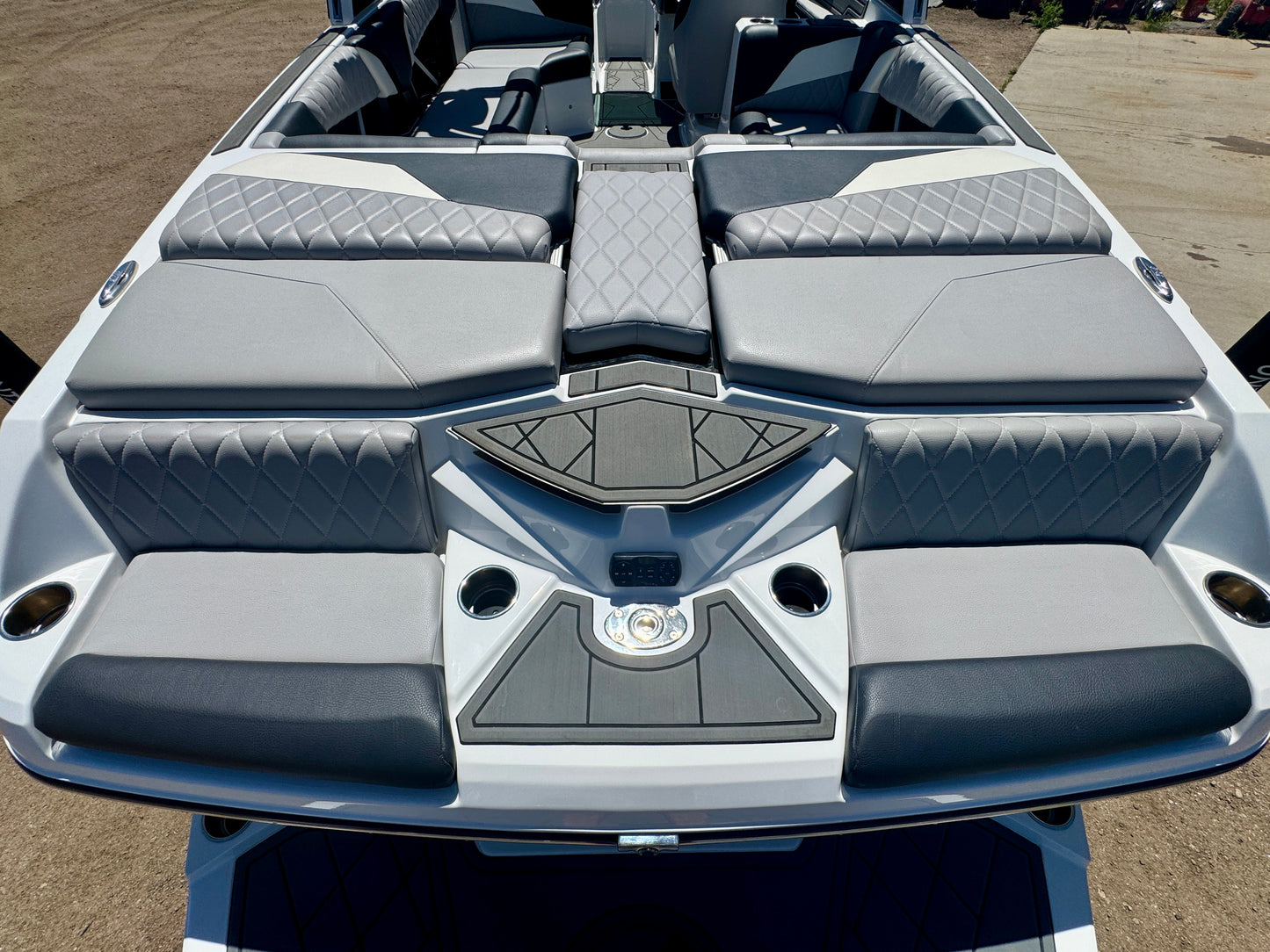 2022 Tige Z3 - 6.2L Raptor 400 - ALMOST NEW