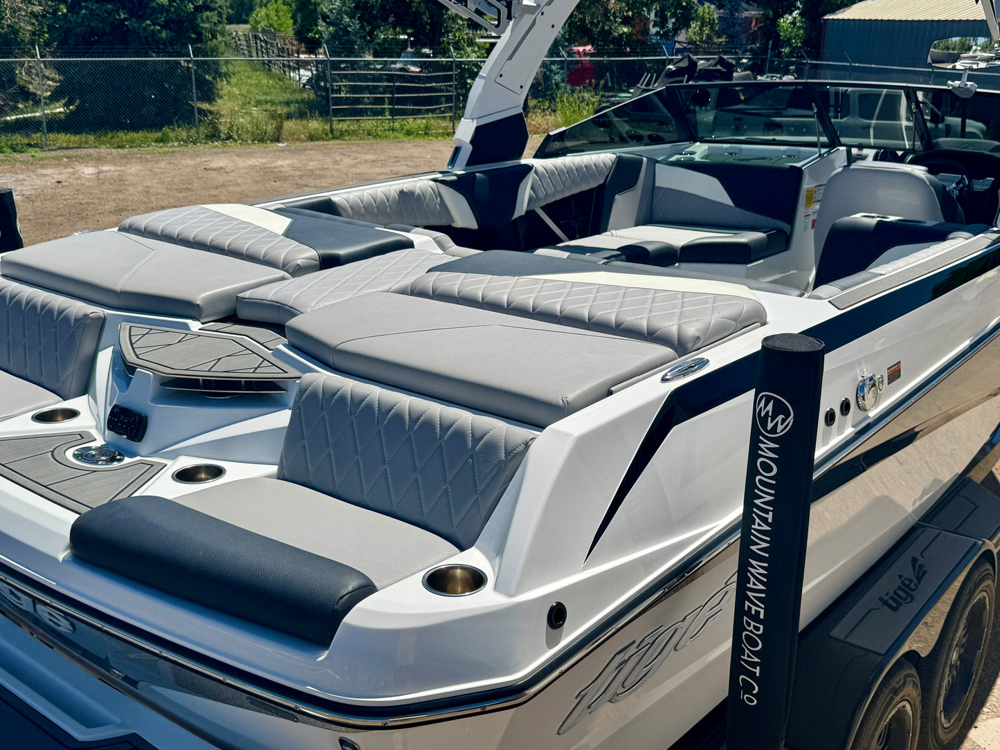 2022 Tige Z3 - 6.2L Raptor 400 - ALMOST NEW