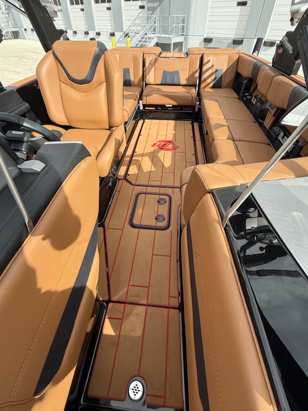 2023 Malibu 23 MXZ - Supercharged LT4 - Almost NEW