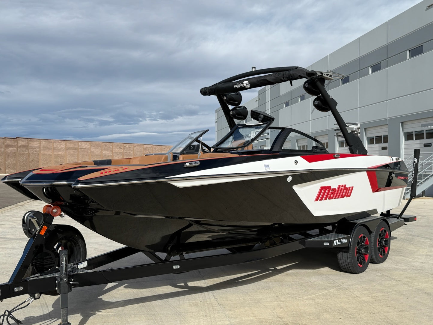 2023 Malibu 23 MXZ - Supercharged LT4 - Almost NEW