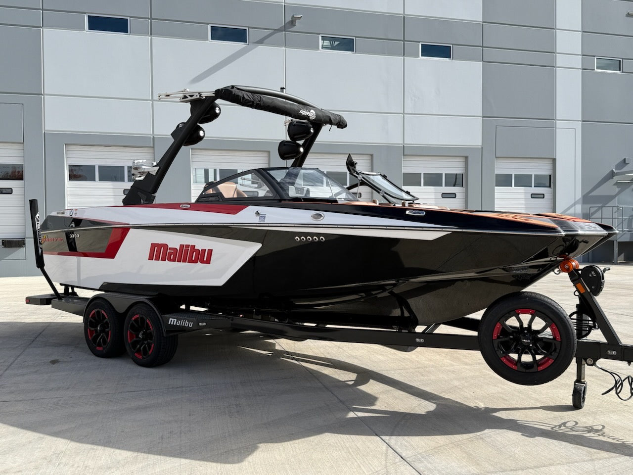 2023 Malibu 23 MXZ - Supercharged LT4 - Almost NEW