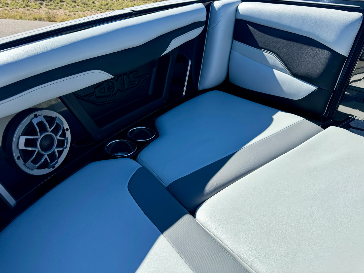 2022 Axis T250 - NEW LT4 -LIKE NEW BOAT