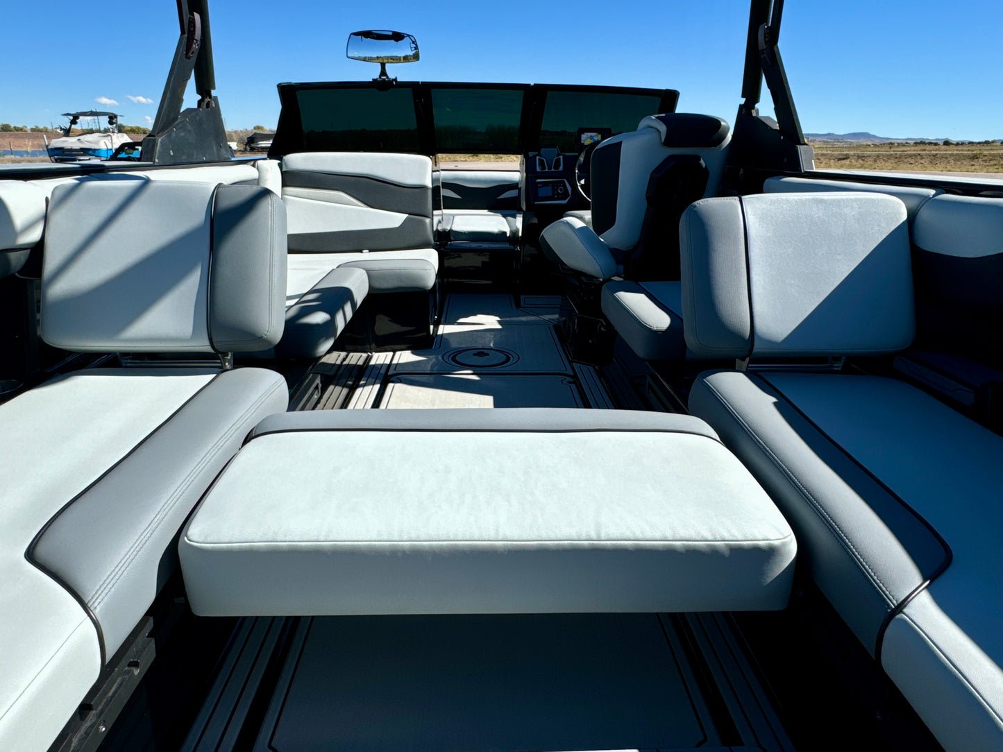 2022 Axis T250 - NEW LT4 -LIKE NEW BOAT