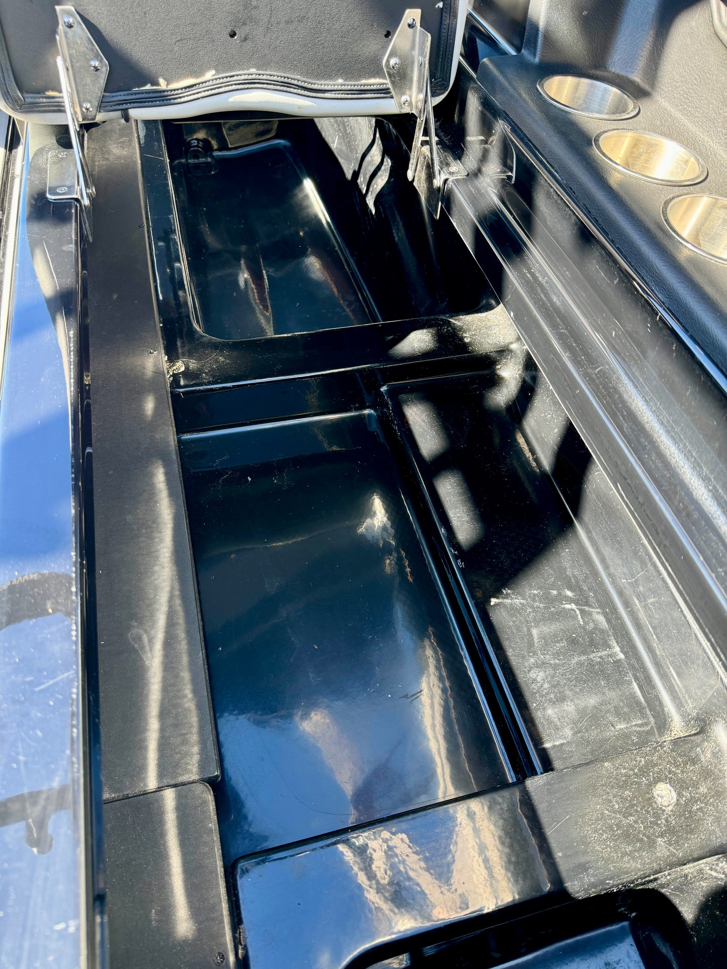 2022 Axis T250 - NEW LT4 -LIKE NEW BOAT