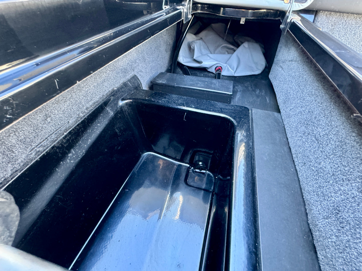 2022 Axis T250 - NEW LT4 -LIKE NEW BOAT