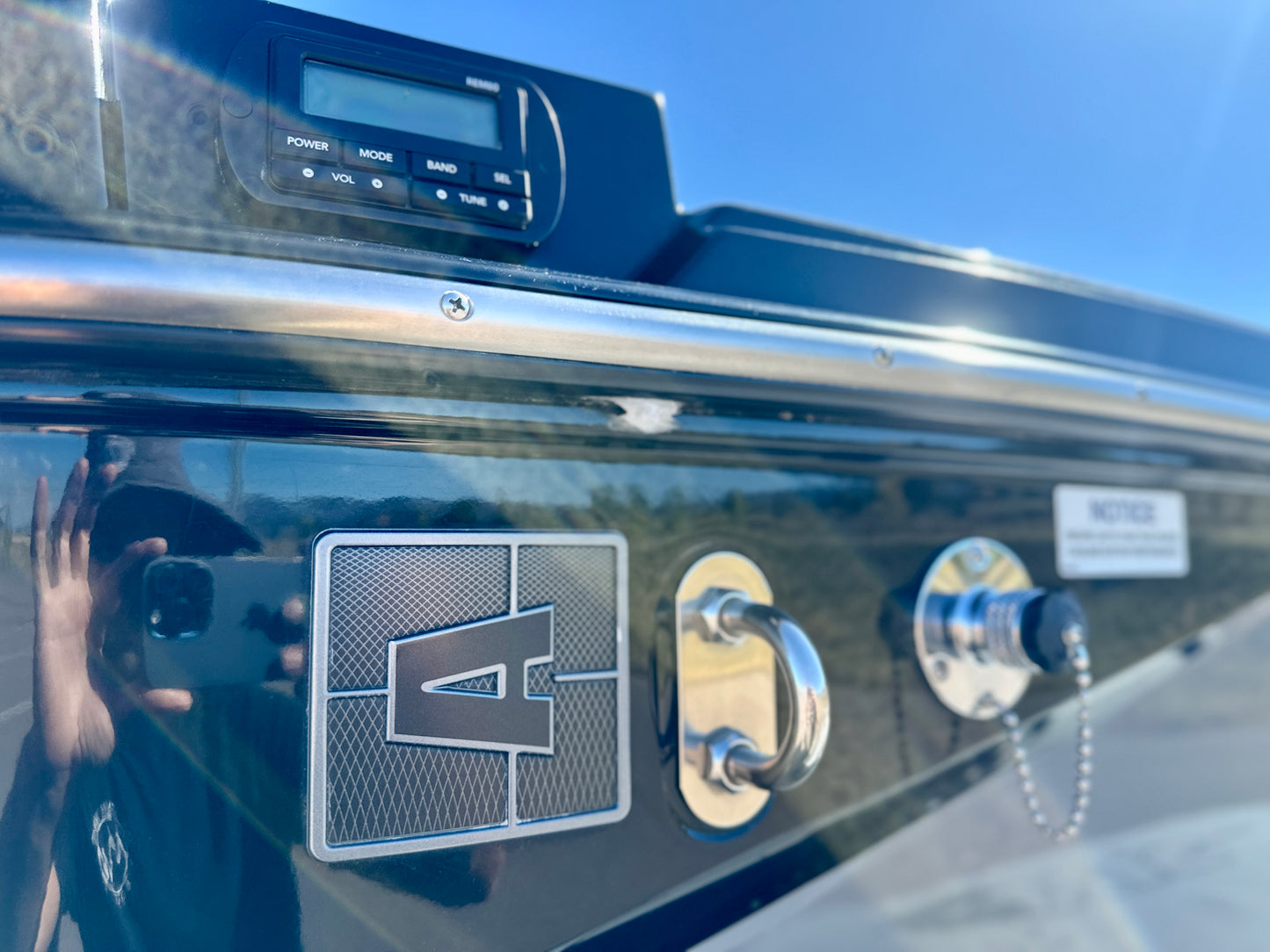 2022 Axis T250 - NEW LT4 -LIKE NEW BOAT