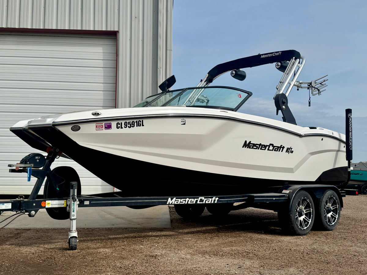 2020 MasterCraft NXT 20 - Great Condition - No Frills