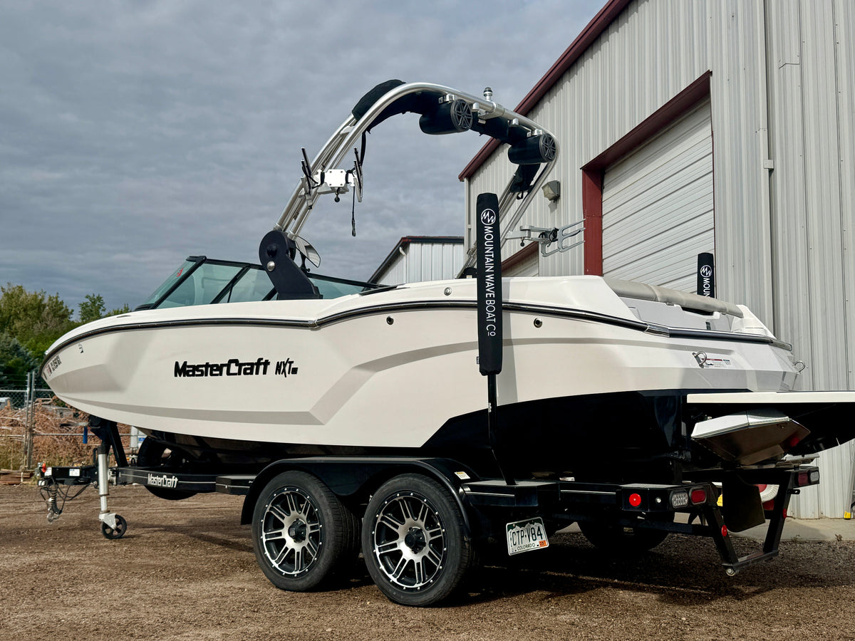 2020 MasterCraft NXT 20 - Great Condition - No Frills