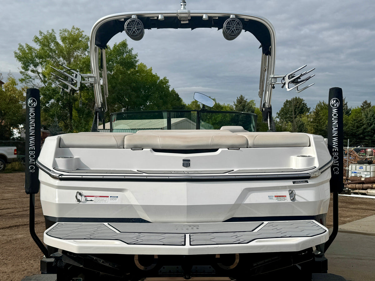 2020 MasterCraft NXT 20 - Great Condition - No Frills