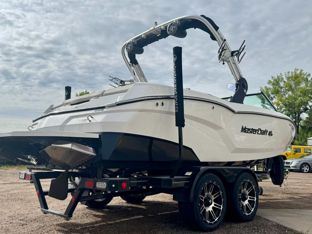 2020 MasterCraft NXT 20 - Great Condition - No Frills