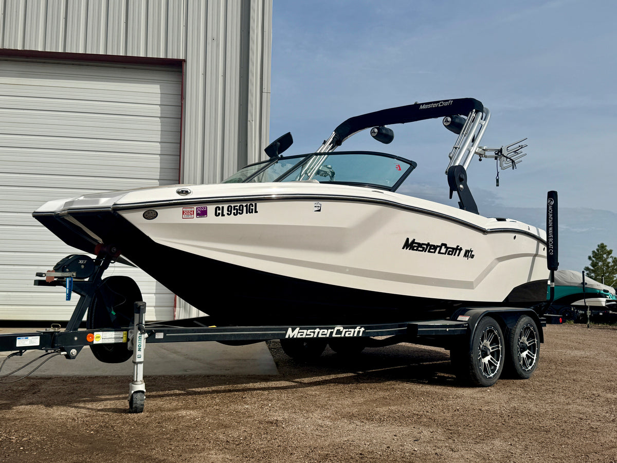 2020 MasterCraft NXT 20 - Great Condition - No Frills