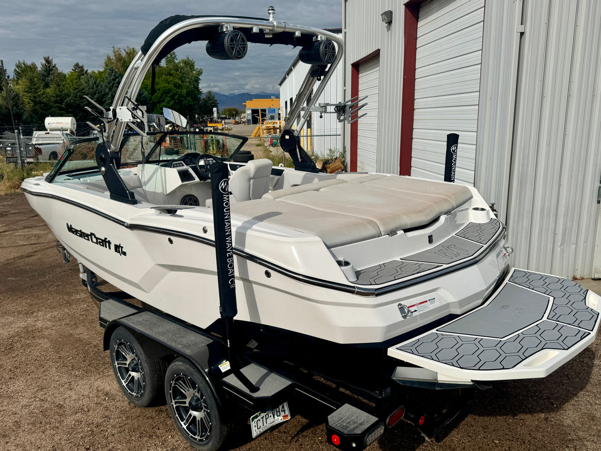 2020 MasterCraft NXT 20 - Great Condition - No Frills
