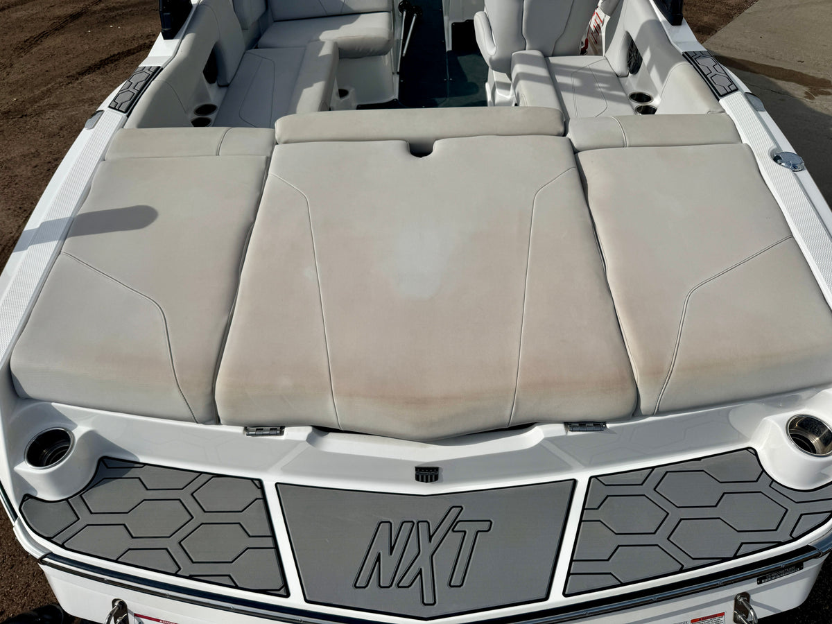 2020 MasterCraft NXT 20 - Great Condition - No Frills