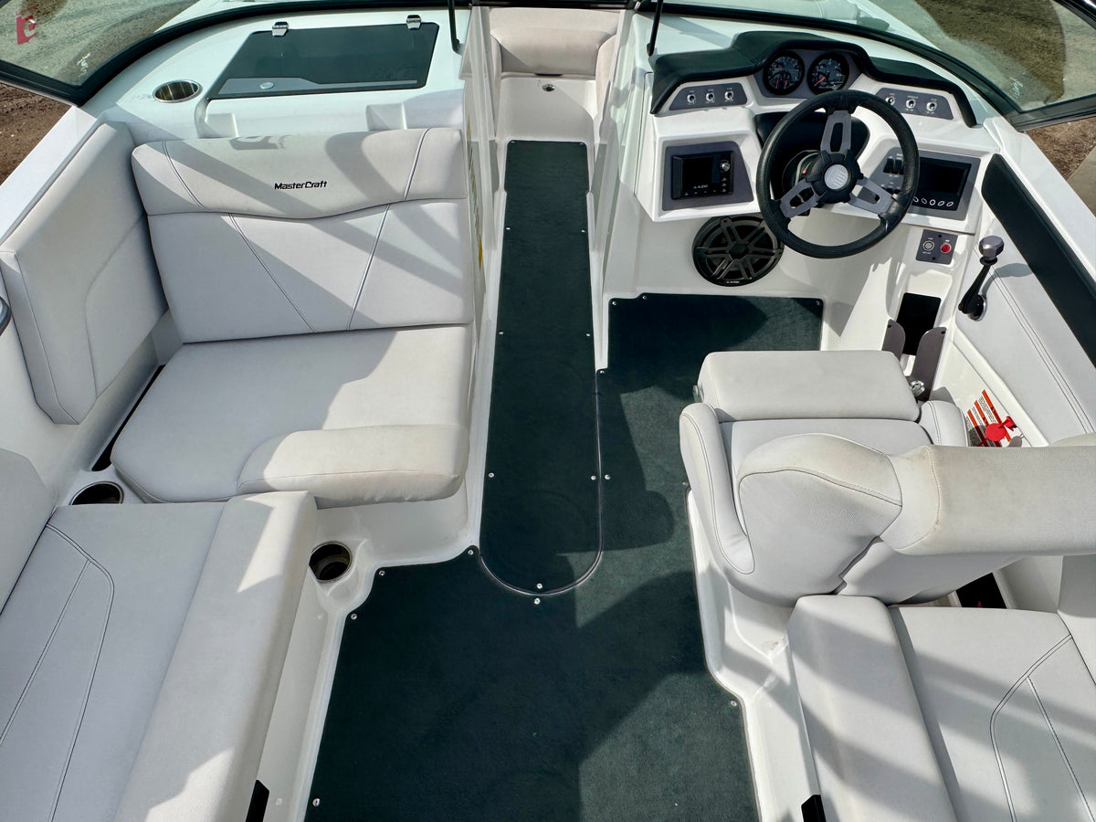 2020 MasterCraft NXT 20 - Great Condition - No Frills