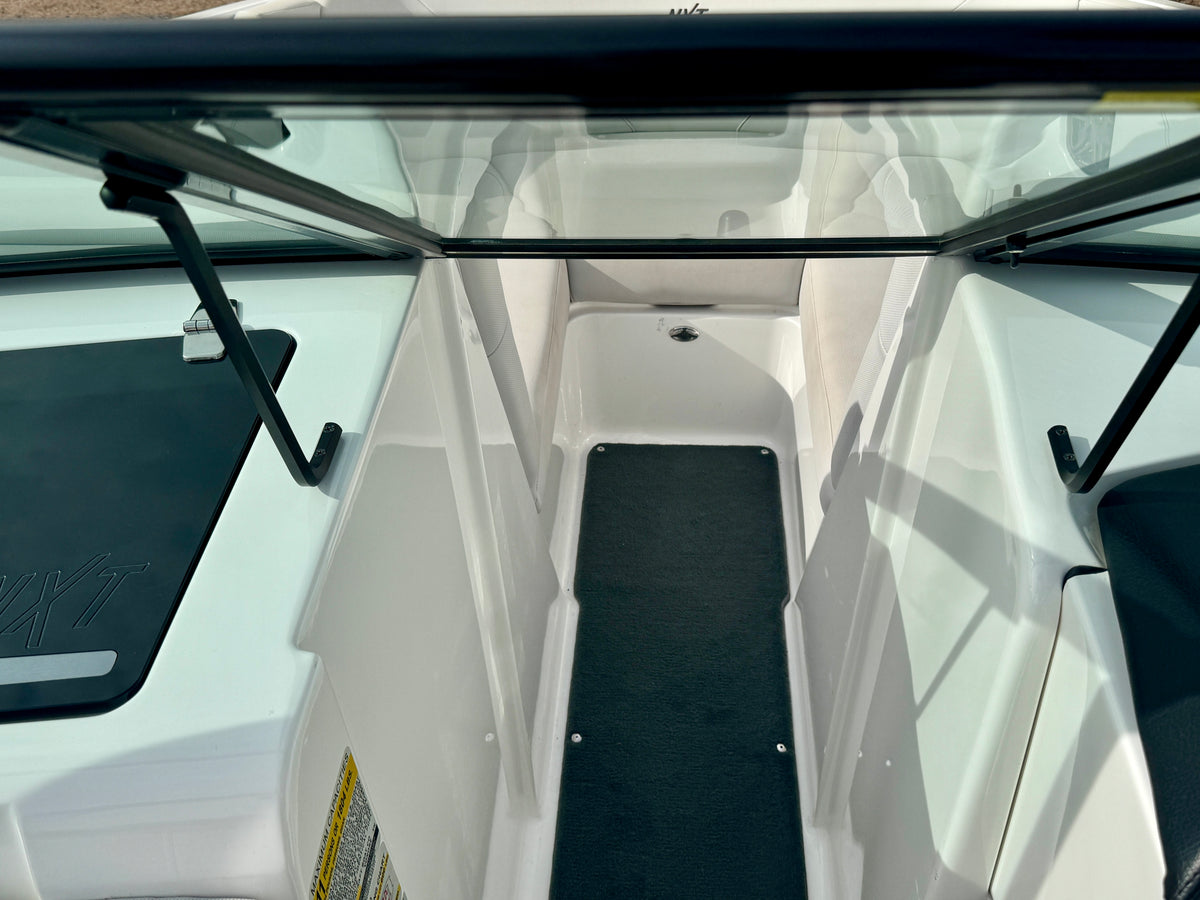 2020 MasterCraft NXT 20 - Great Condition - No Frills