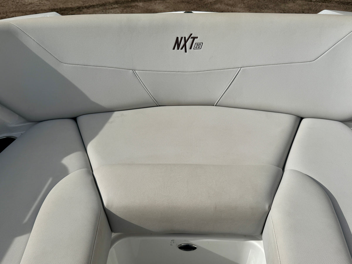 2020 MasterCraft NXT 20 - Great Condition - No Frills