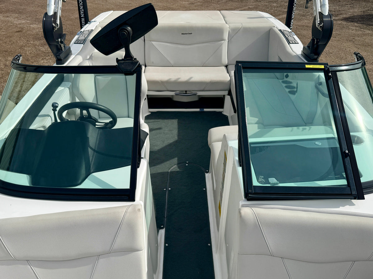 2020 MasterCraft NXT 20 - Great Condition - No Frills