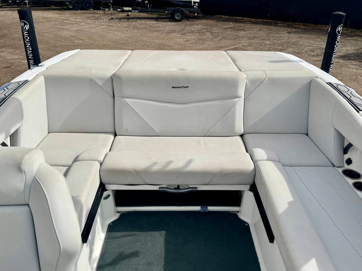 2020 MasterCraft NXT 20 - Great Condition - No Frills