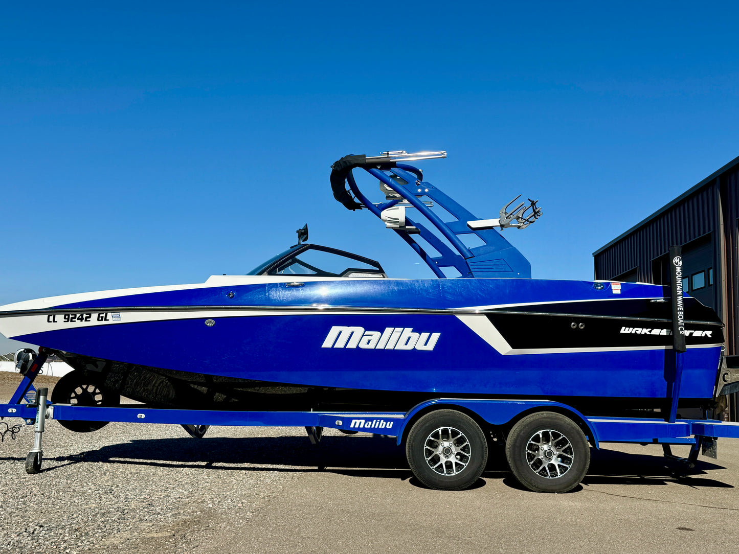 2020 Malibu 22 MXZ - Low Hours - Well Optioned