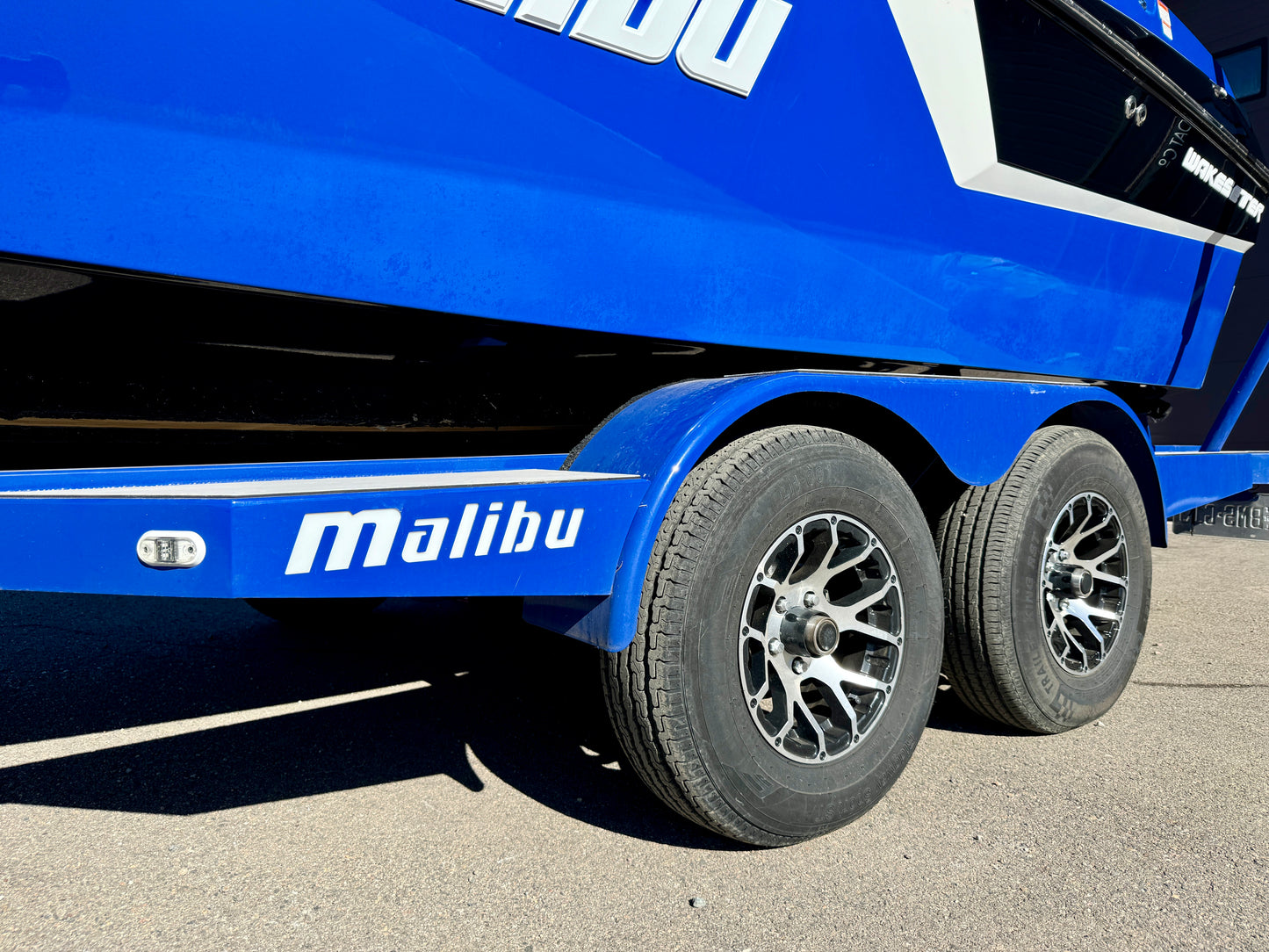 2020 Malibu 22 MXZ - Low Hours - Well Optioned