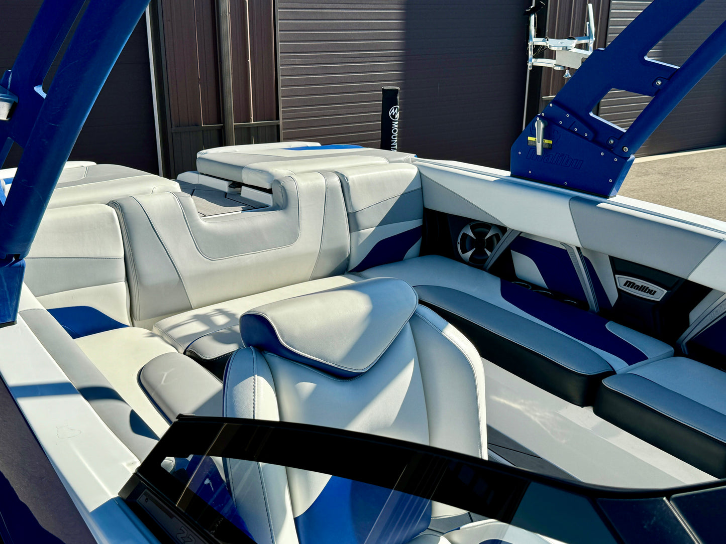 2020 Malibu 22 MXZ - Low Hours - Well Optioned