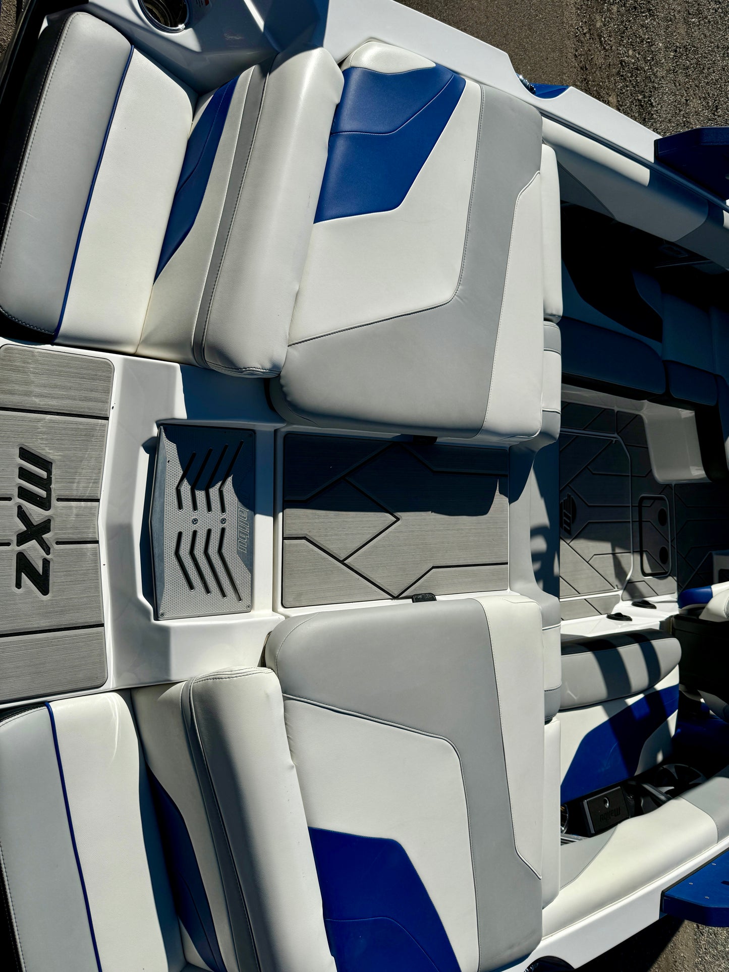 2020 Malibu 22 MXZ - Low Hours - Well Optioned