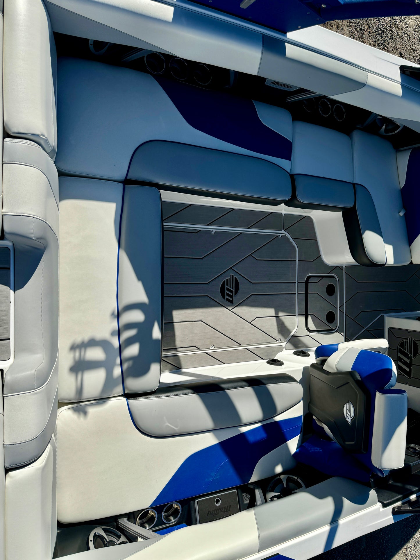 2020 Malibu 22 MXZ - Low Hours - Well Optioned