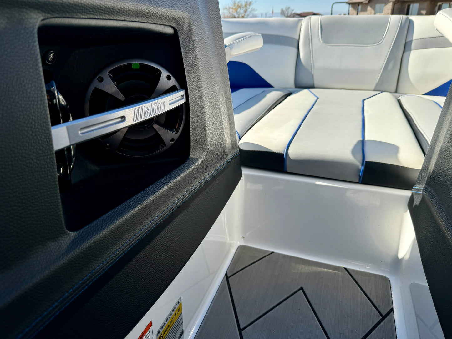 2020 Malibu 22 MXZ - Low Hours - Well Optioned