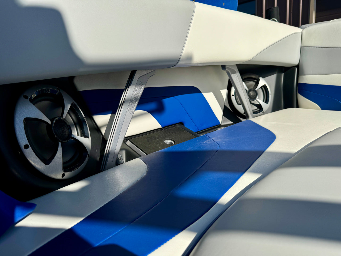 2020 Malibu 22 MXZ - Low Hours - Well Optioned