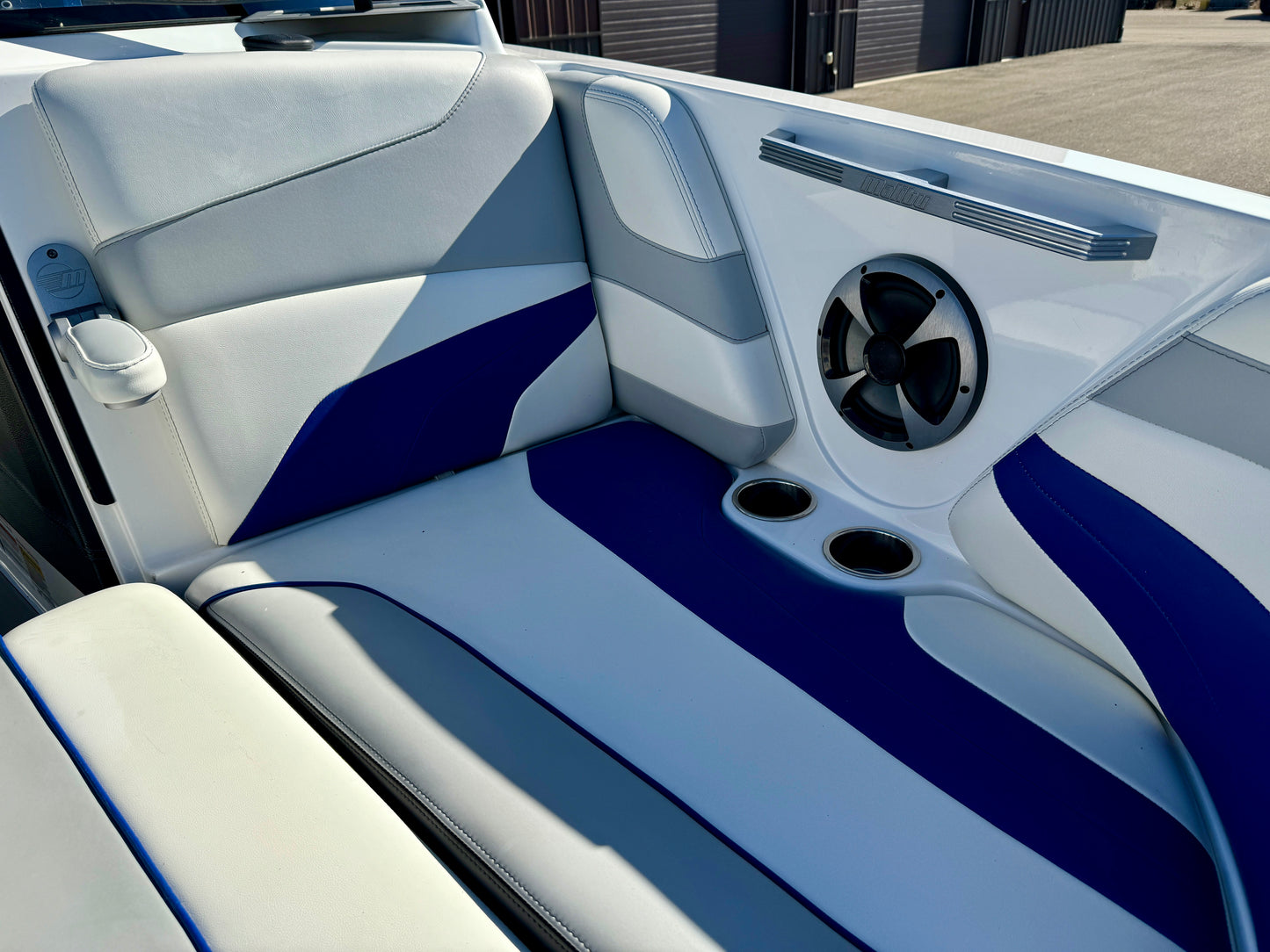 2020 Malibu 22 MXZ - Low Hours - Well Optioned