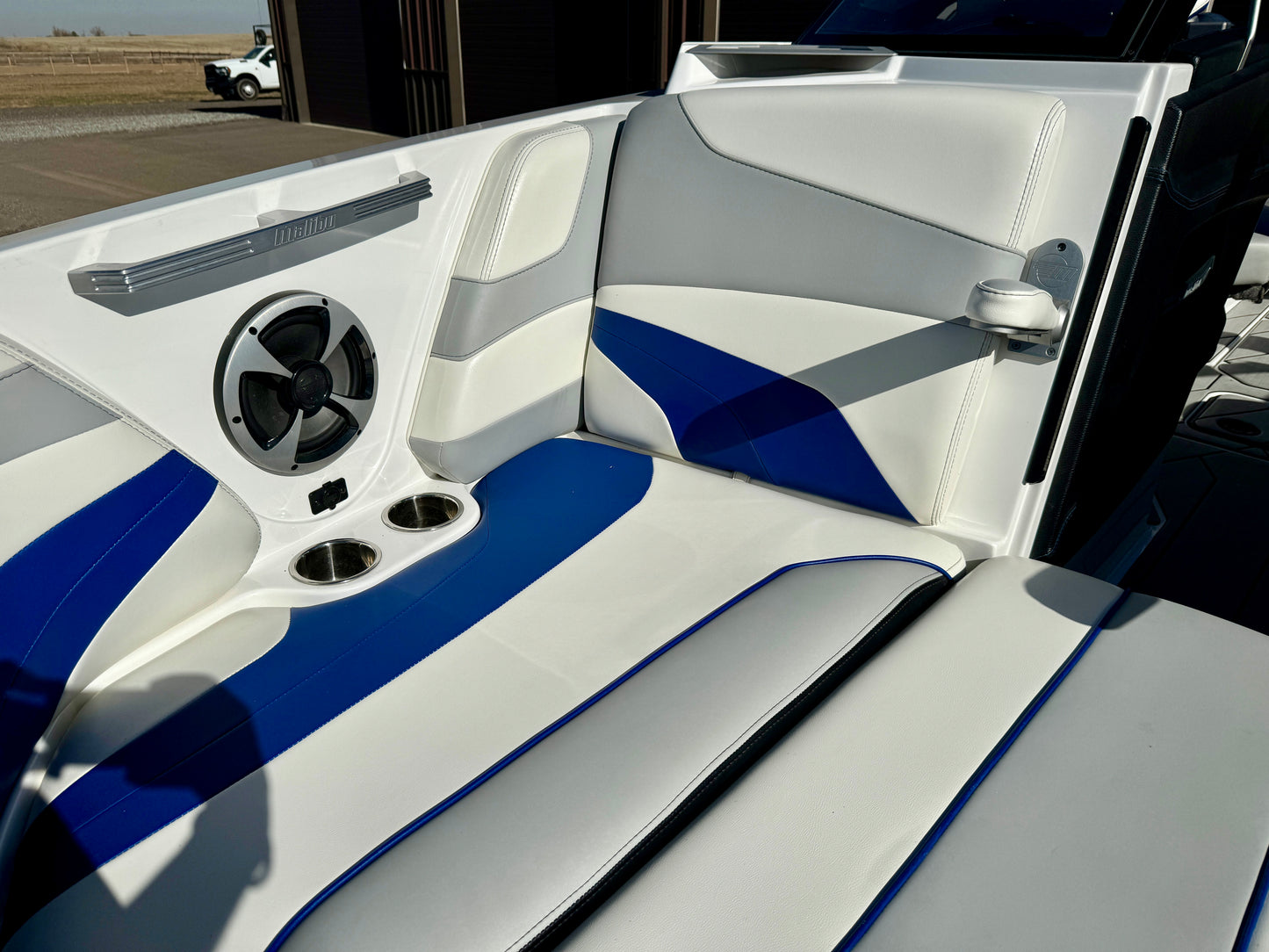 2020 Malibu 22 MXZ - Low Hours - Well Optioned