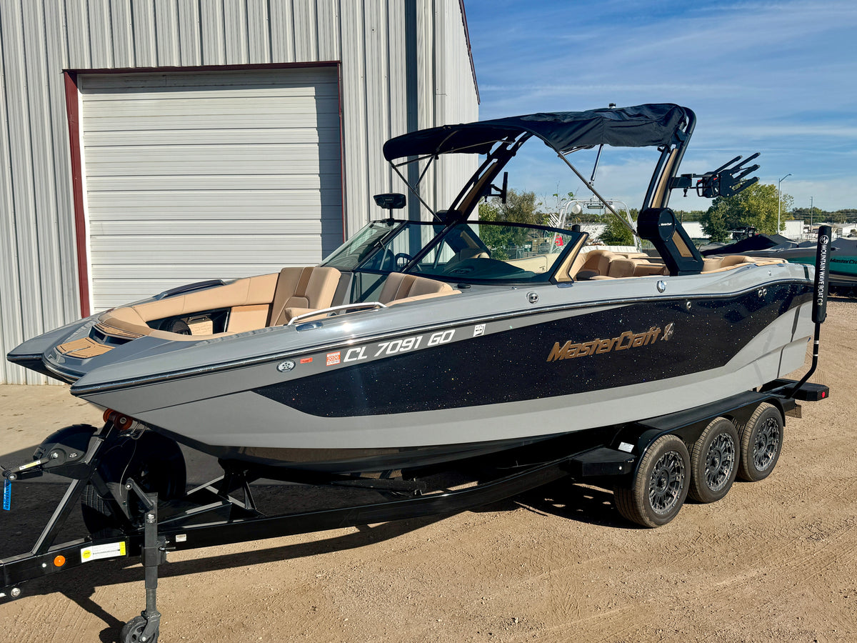 2024 MasterCraft X24 - LOADED - LOW Hours