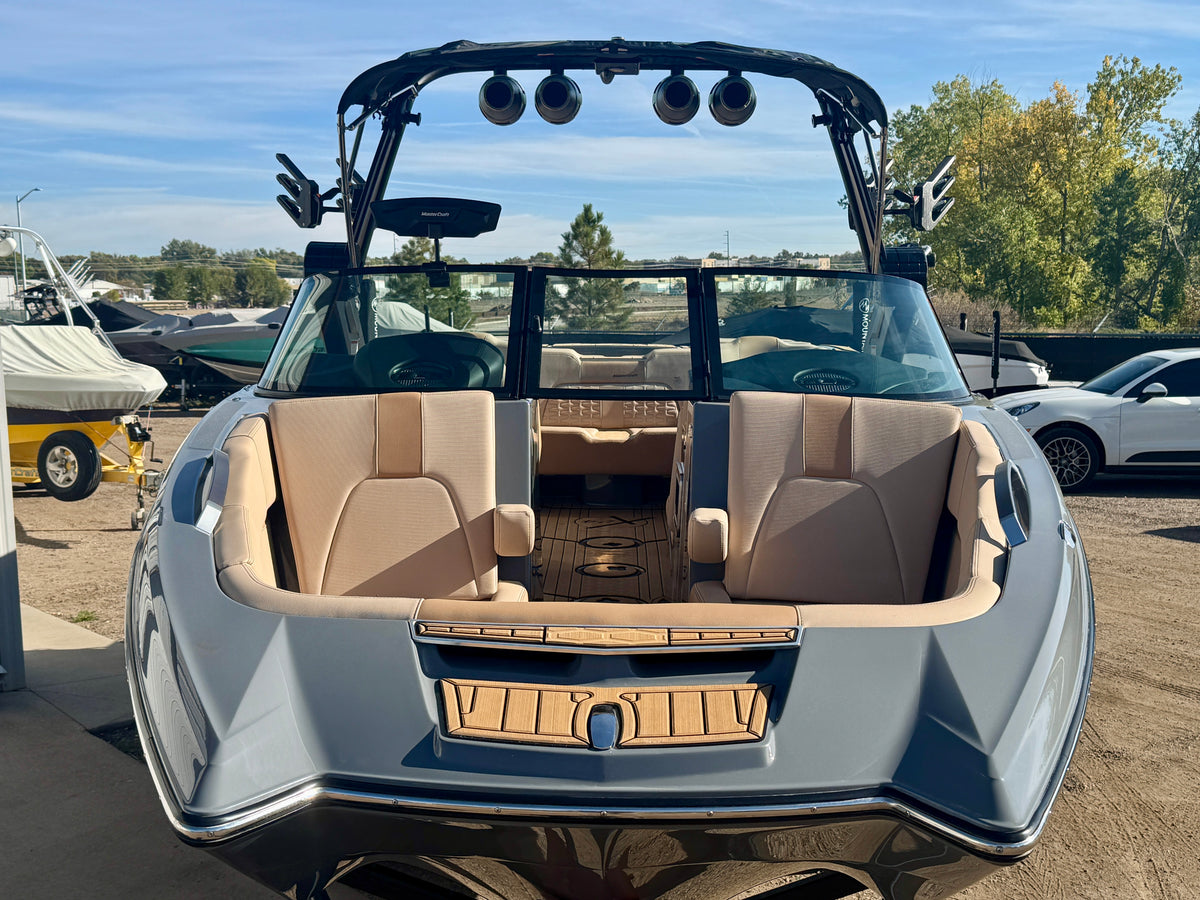 2024 MasterCraft X24 - LOADED - LOW Hours