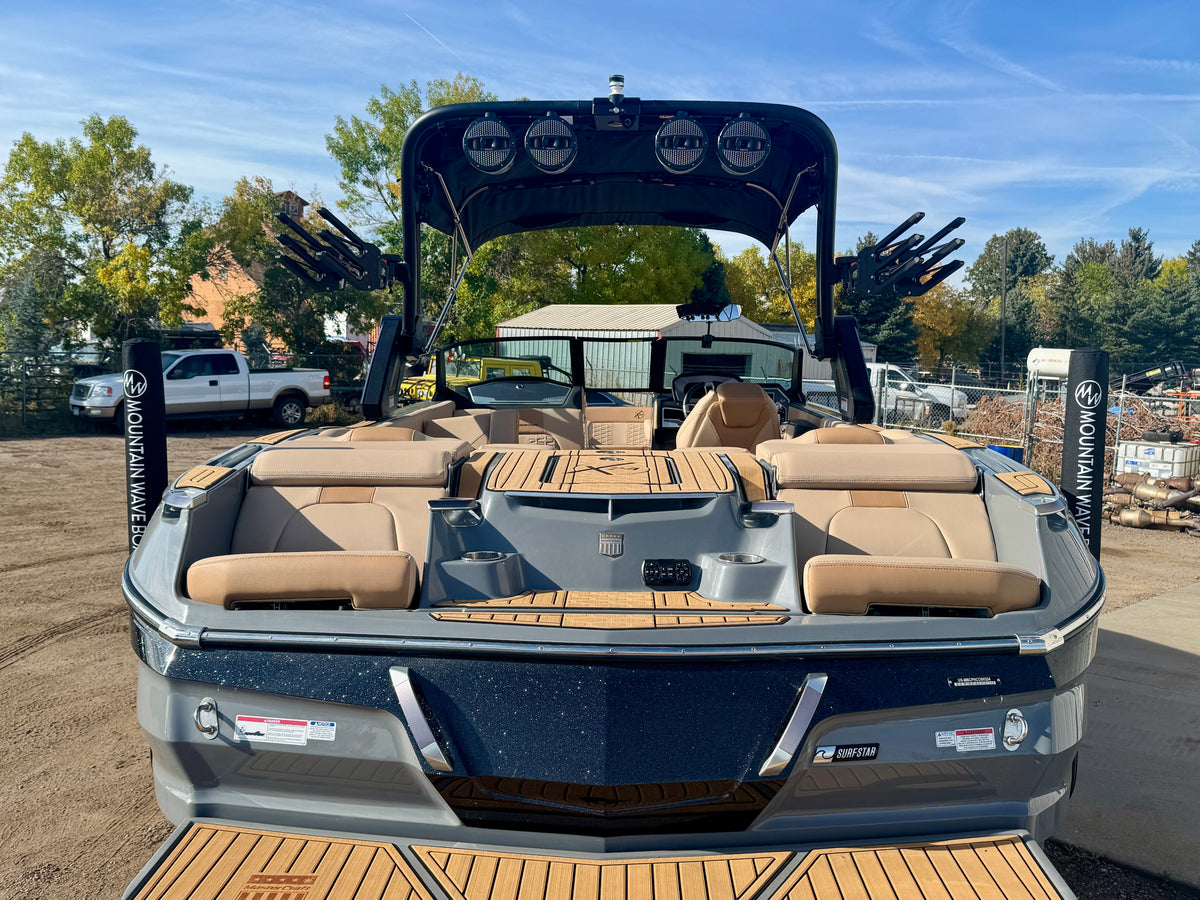 2024 MasterCraft X24 - LOADED - LOW Hours