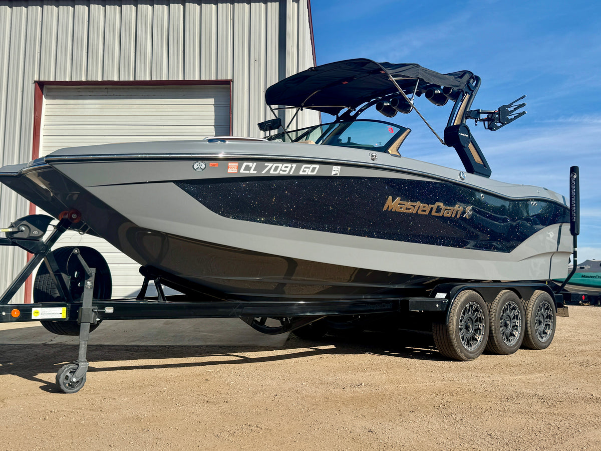 2024 MasterCraft X24 - LOADED - LOW Hours