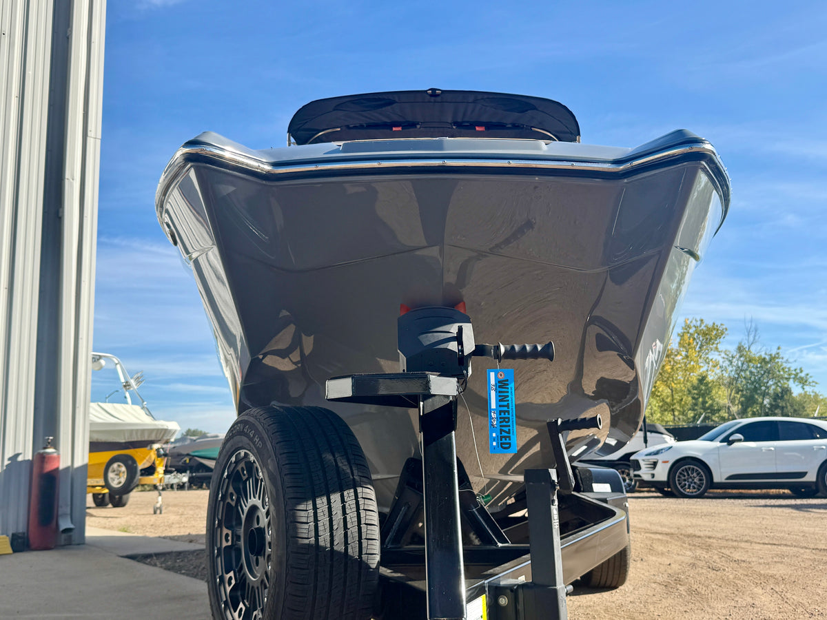 2024 MasterCraft X24 - LOADED - LOW Hours