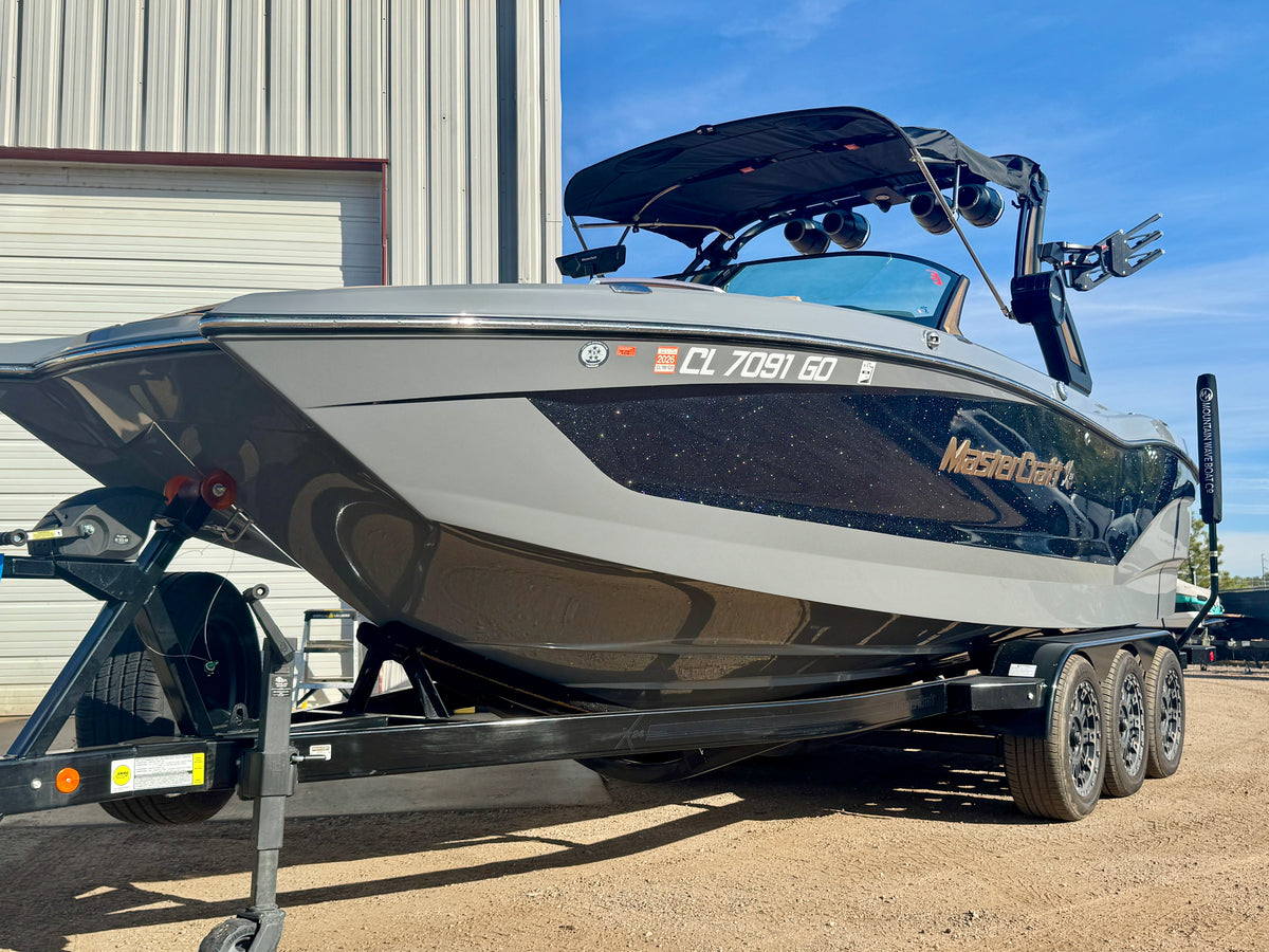 2024 MasterCraft X24 - LOADED - LOW Hours