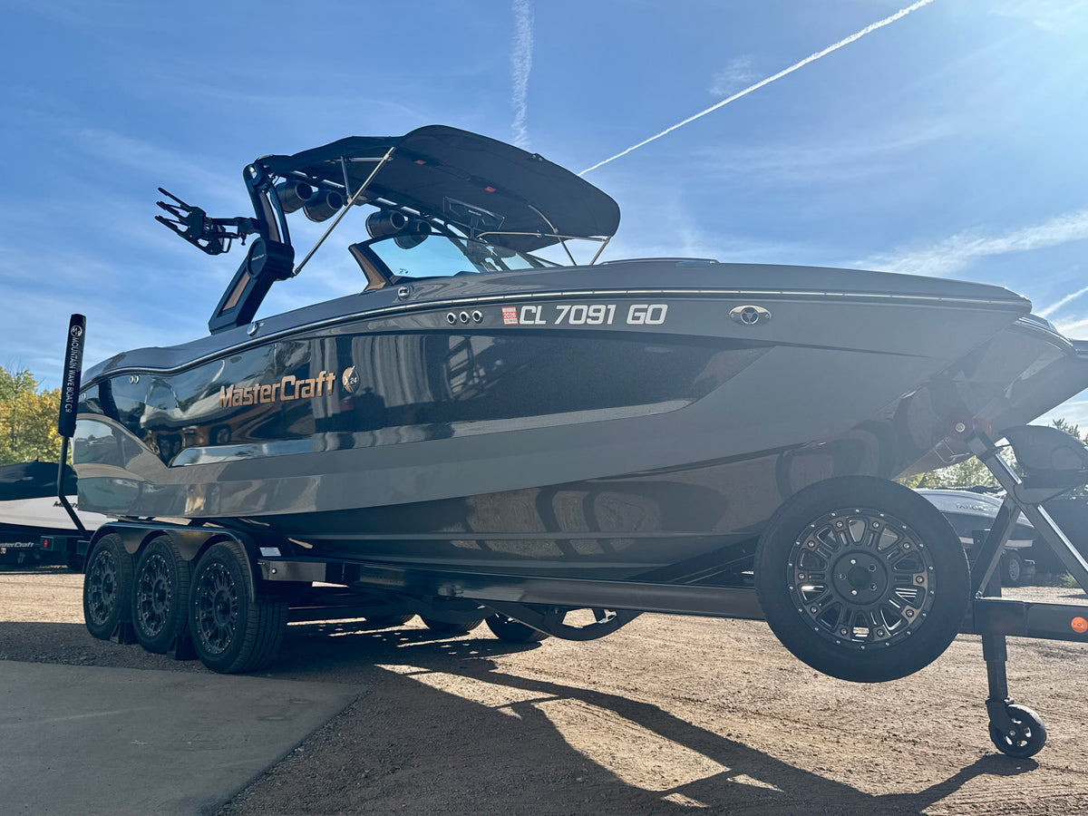 2024 MasterCraft X24 - LOADED - LOW Hours