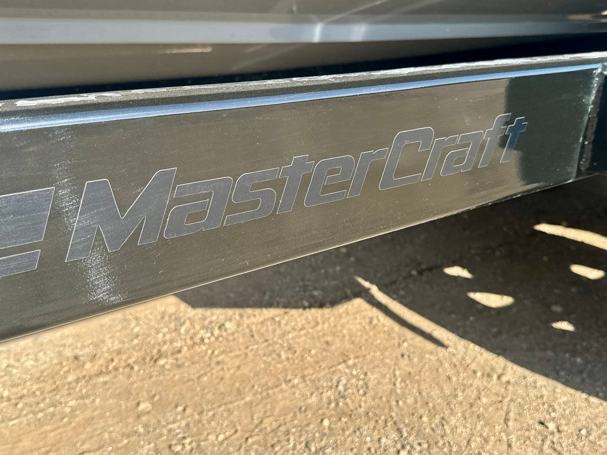 2024 MasterCraft X24 - LOADED - LOW Hours