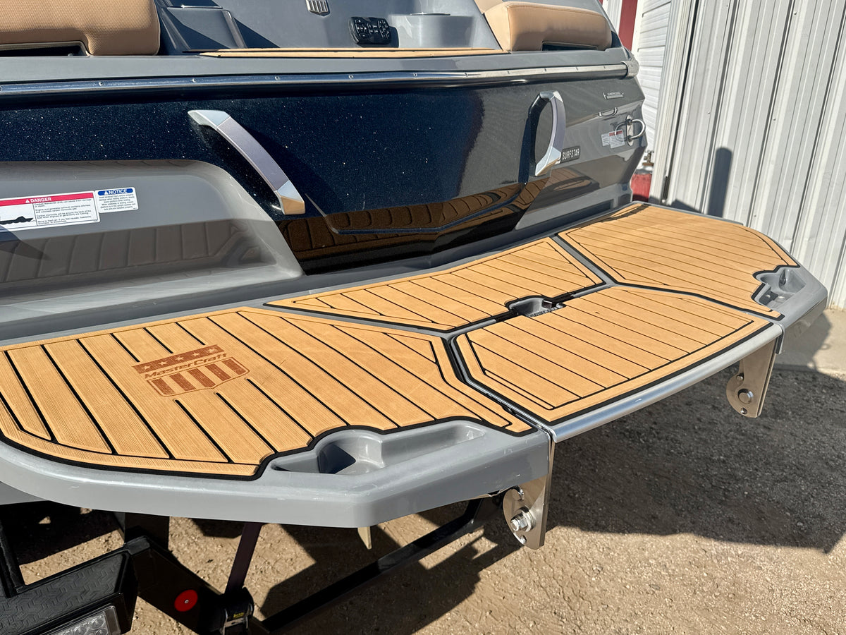 2024 MasterCraft X24 - LOADED - LOW Hours