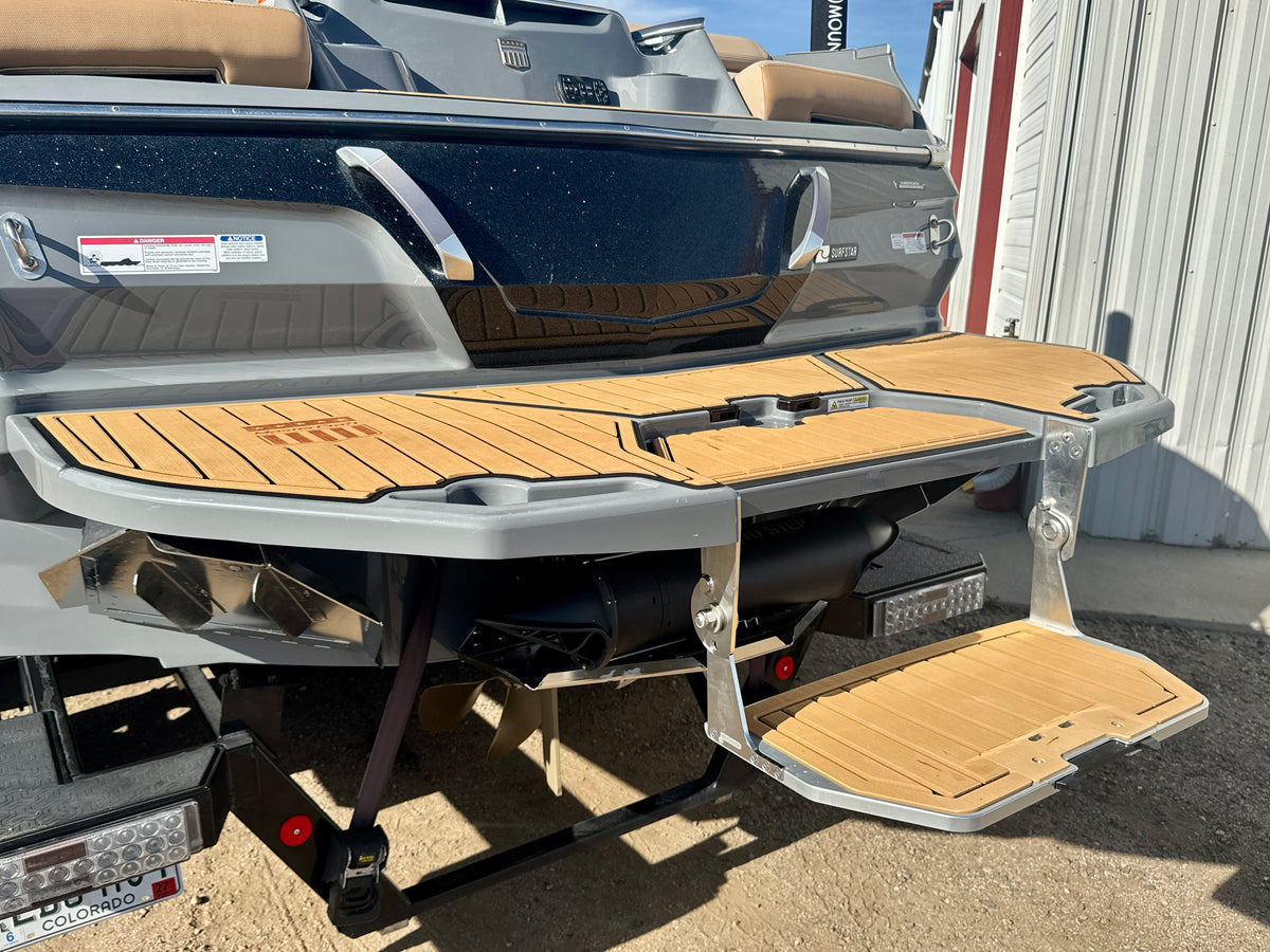 2024 MasterCraft X24 - LOADED - LOW Hours
