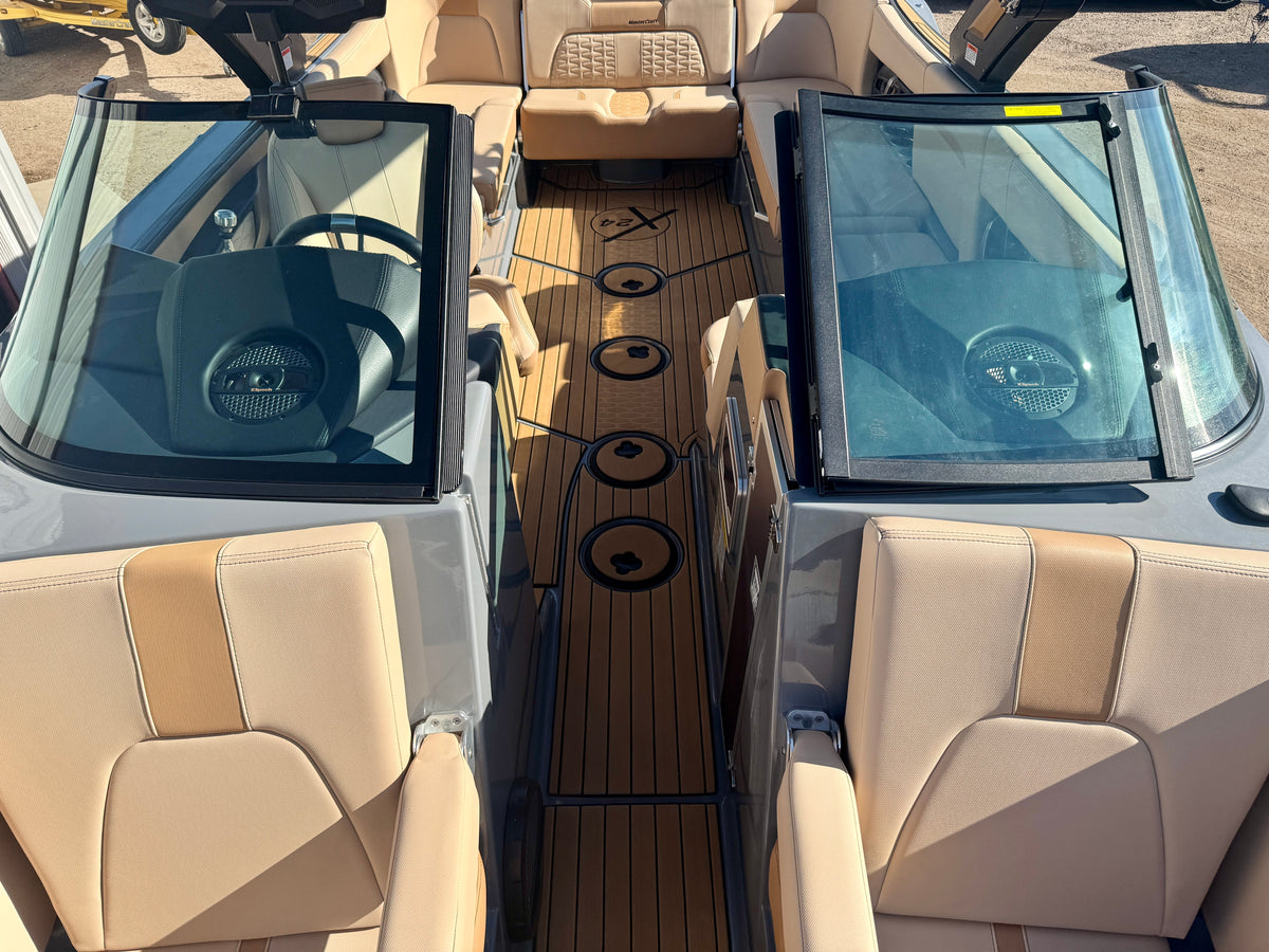 2024 MasterCraft X24 - LOADED - LOW Hours